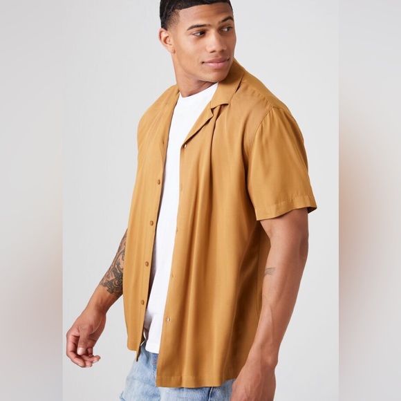 New Forever 21 Light Brown Button Down Short Sleeve Shirt Size XXL Rayon NWT - Picture 3 of 6